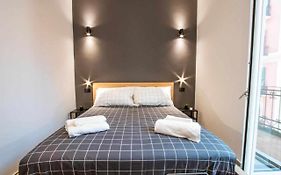 Astroom Apartments